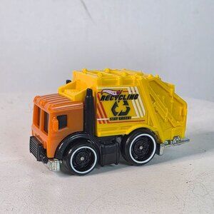 Hot Wheels Recycling Garbage Truck Die-Cast Toy Car